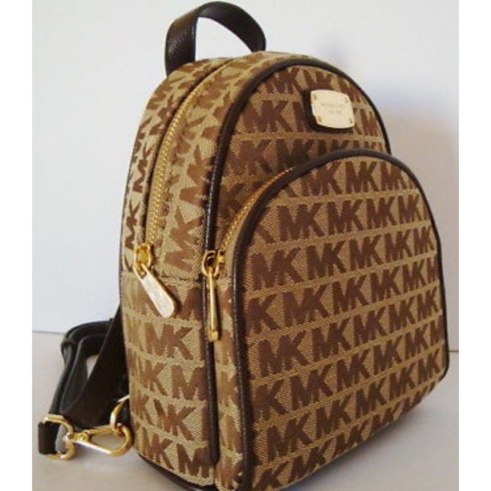 Michael Kors Mini Bookbag NWT - Picture 1 of 4